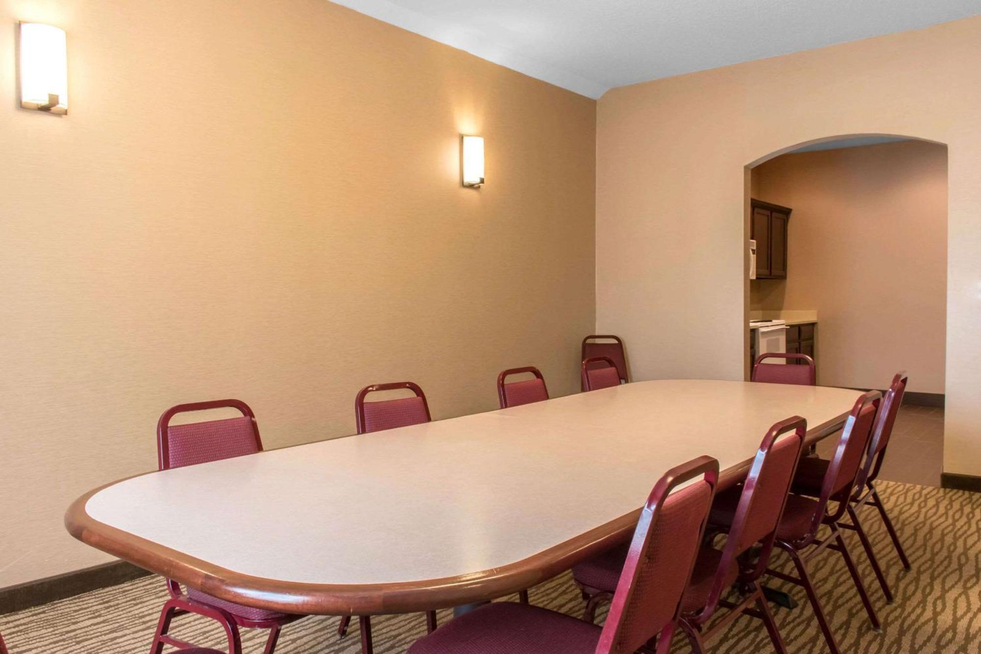 Comfort Suites Scranton Near Montage Mountain Екстер'єр фото