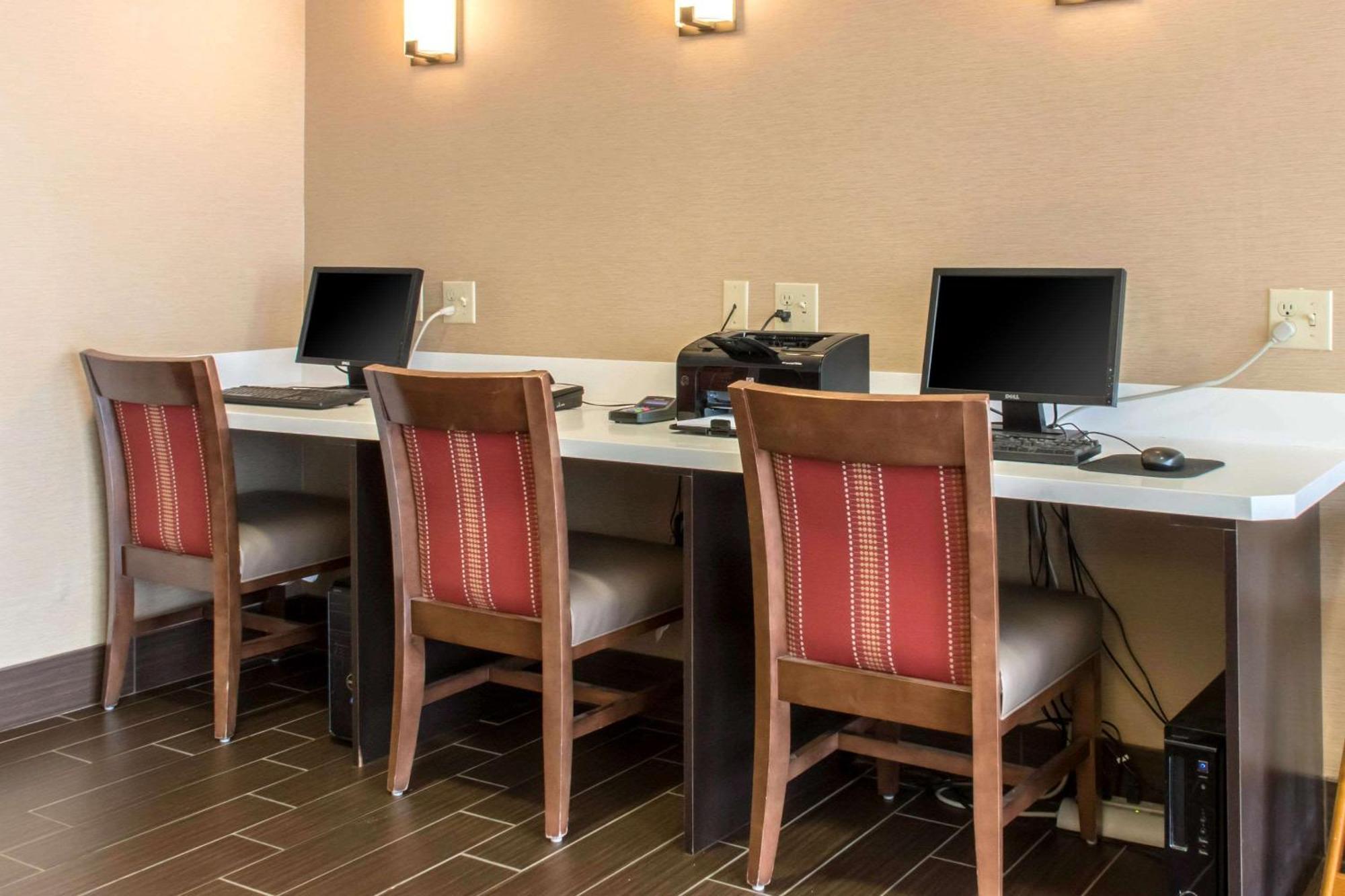 Comfort Suites Scranton Near Montage Mountain Екстер'єр фото