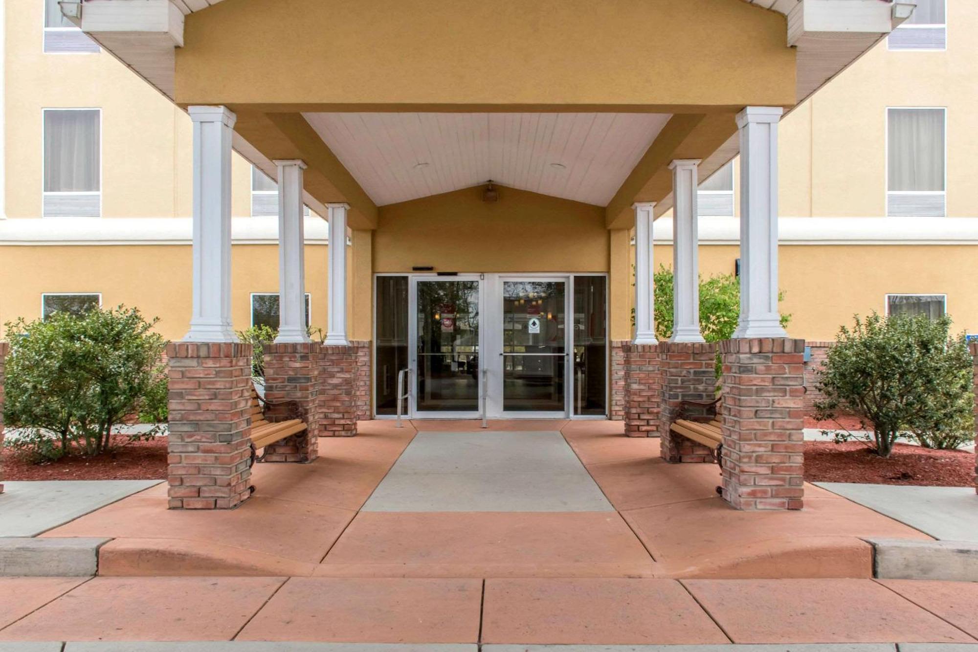 Comfort Suites Scranton Near Montage Mountain Екстер'єр фото